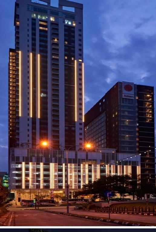 Suasana Jb At Jb Center Luxury Modern & Rustic 1Br Apt For Bussiness,Vacation Trips Johor Bahru Exterior photo
